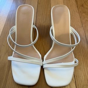 NWT White Strappy Heel. Size 35/US 5.
